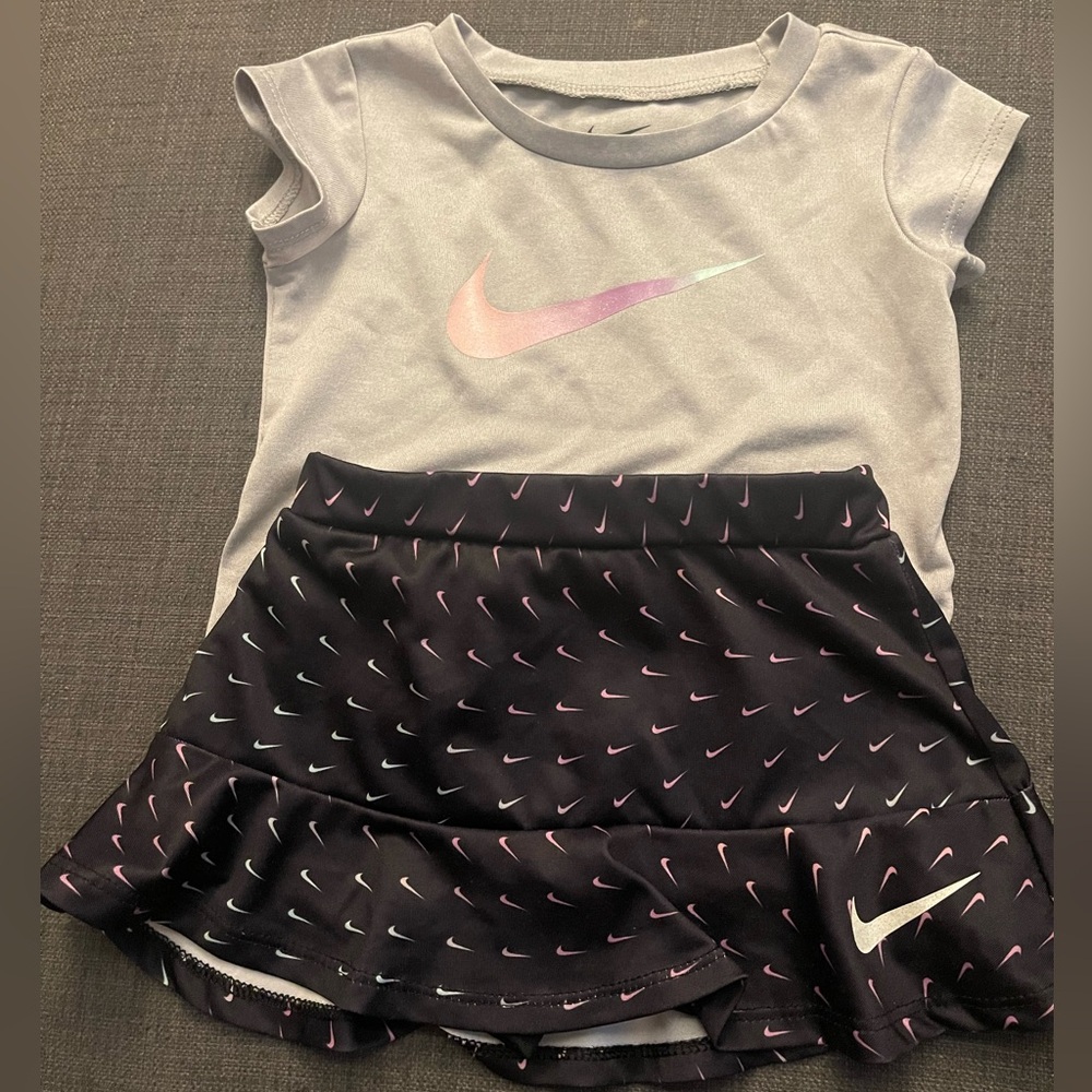 Nike Girls Dri-Fit Tee & Skort Set